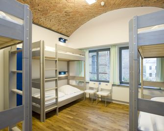 بيت شباب بفيفيربيت - برلين - غرفة نوم