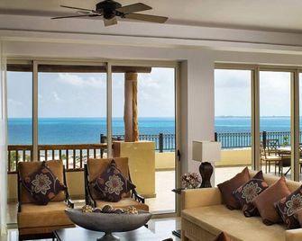 Luxury 4 Diamond Resort 3 bedroom penthouse sleeps 8 - איסלה מוחרס - סלון