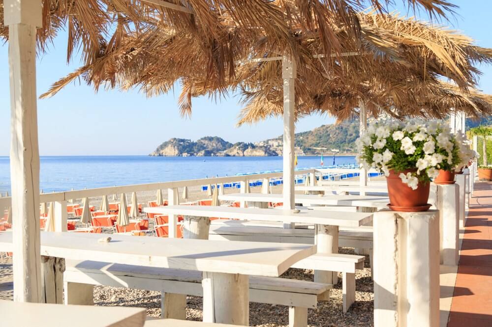 Hotel Olimpo le Terrazze - Letojanni - Strand