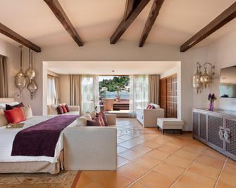 Tiara Miramar Beach Resort By IHG - Théoule-sur-Mer - Bedroom