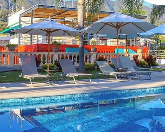 Hotel Del Pescador - אחיחיק - בריכה