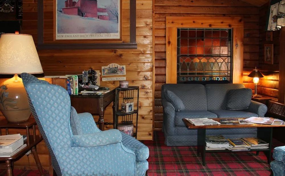 Kitzhof Inn - Dover - Living room