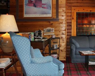 Kitzhof Inn - Dover - Living room