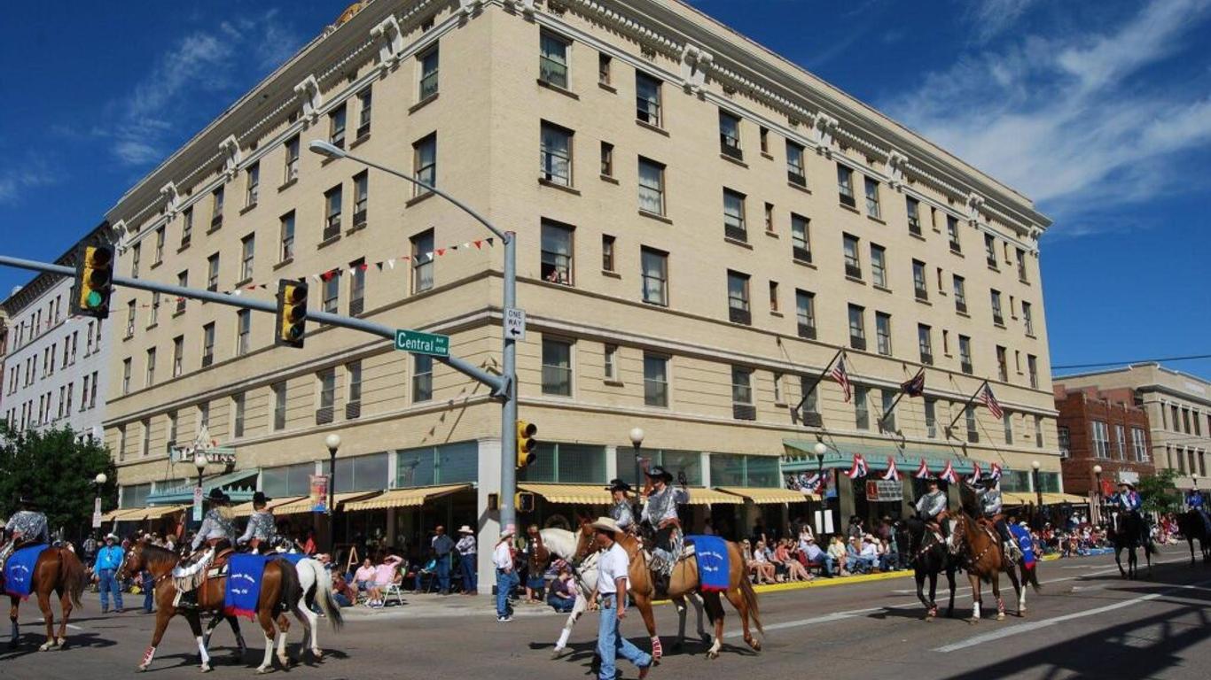 Historic Plains Hotel