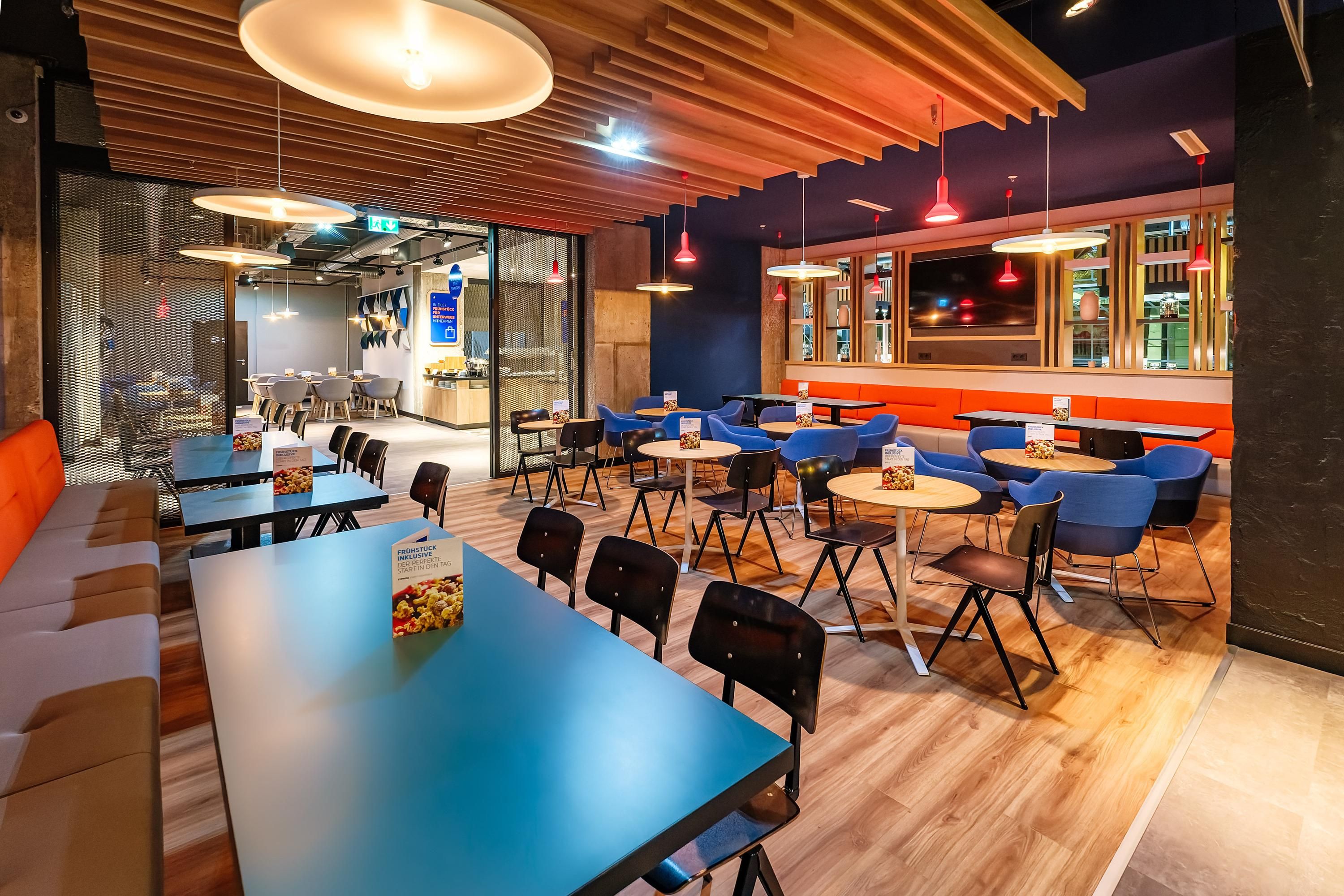 Restaurant view of Holiday Inn Express Dresden Zentrum, An IHG Hotel