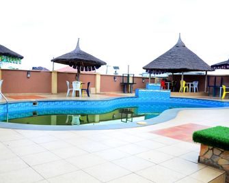 Groovy Hotel - Akure - Pool