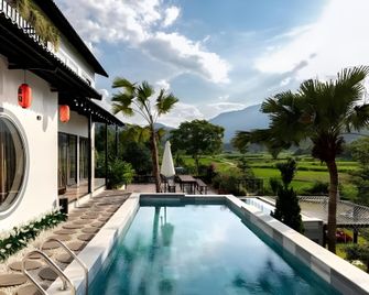 Izumi Garden - Hanoi - Pool
