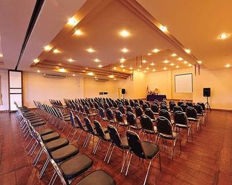 Baan Suan Rojjana - Muak Lek - Sala de reuniones
