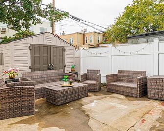 NEW! Luxury Space in the Heart of Brooklyn - Brooklyn - Patio