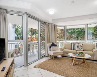 Rainbow Bay Resort - Coolangatta