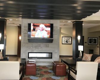 Staybridge Suites Madison - Fitchburg By IHG - Fitchburg - Lounge
