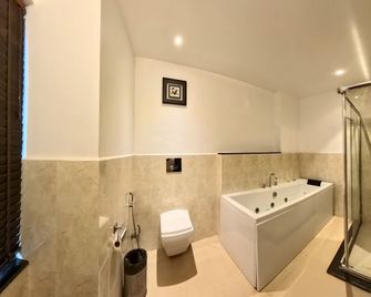 Silver Sands Hideaway Hotel - קנדולים