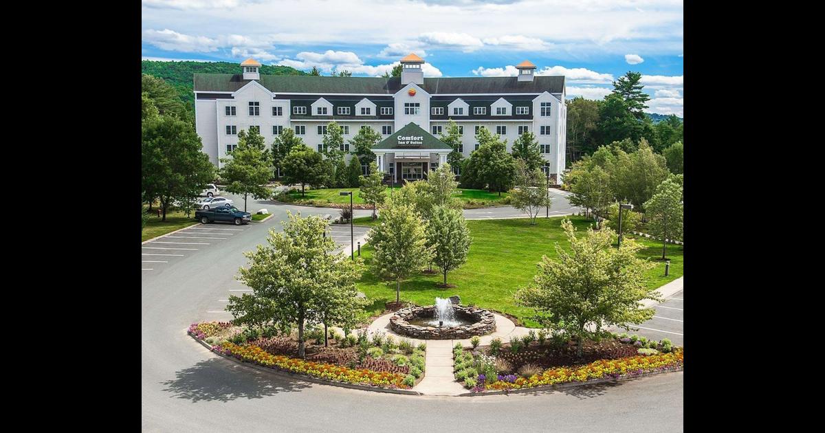 Comfort Inn Amp Suites Near Burke Mountain 156 ̶2̶0̶2̶