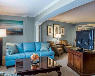 Comfort Inn & Suites Near Burke Mountain - Saint Johnsbury - Living room