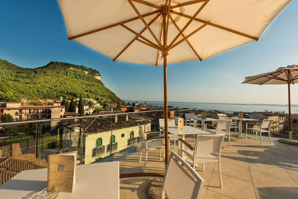 Sky Pool Hotel Sole Garda - Garda - Parveke