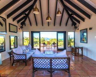 New Luxury 5 Bedroom Villa All En-Suite Breakfast Included - Virgen Gorda - Sala de estar