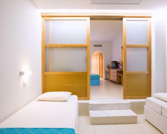 Cyprotel Faliraki Hotel - Faliraki - Bedroom