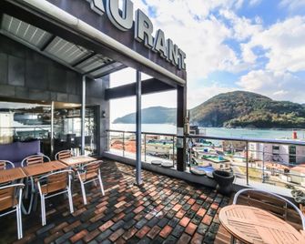 Geoje Island Jangseungpo Ocean Hotel The Luxe - Geoje - Balcony