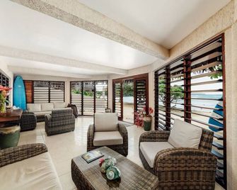 Waves at Surfside - Port Vila - Wohnzimmer