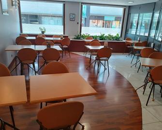 أوتل ديه دو مولان - ليموج - مطعم