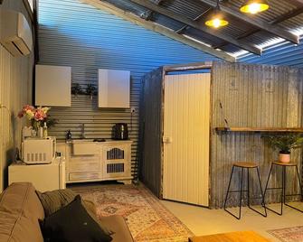 Mabeline farm stay in peaceful country paradise - Bridgetown - Cucina
