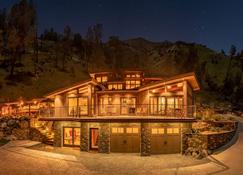 Hire Guide, Easy Yosemite Entry: El Portal Luxury Home/20 Minutes to the Valley - El Portal - Building