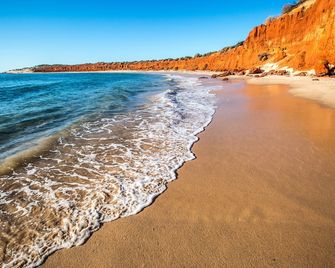 Shark Bay Seafront Apartments - Denham - Playa