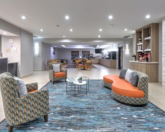 La Quinta Inn & Suites by Wyndham Paris - Париж - Лоббі