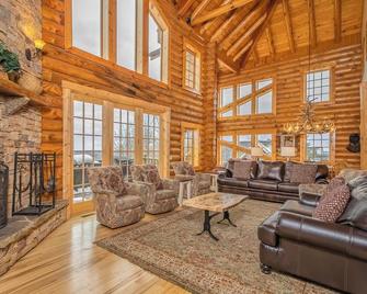 Boulder Heights - McHenry - Sala de estar