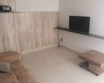 Apartamento Completo 02 Quartos com Área Externa Terrea - Betim