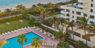 Holiday Inn Miami Beach-Oceanfront - מיאמי ביץ' - בריכה