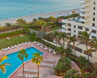 نزل هوليدي ميامي بيش اوشن فرانت - ميامي بيتش - حوض السباحة