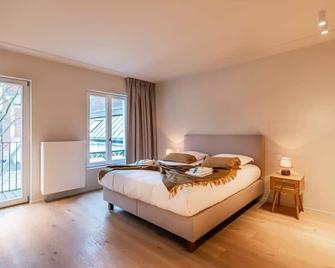 Huswell - Romantic getaway with terrace in Ghent - Ghent - Bedroom