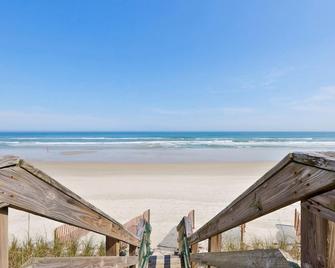 Cozy Beachside Cottage Studio - New Smyrna Beach - Beach