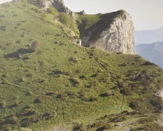 House on the edge of the velodrome, circuit of hilltop villages, train station 5MN - Crest - Bâtiment