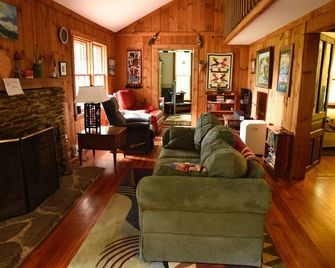 Fox Trot Cabin - Meadows of Dan - Sala de estar