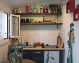 Charmante Dépendance Chez L'habitant - Entre-Deux - Cocina