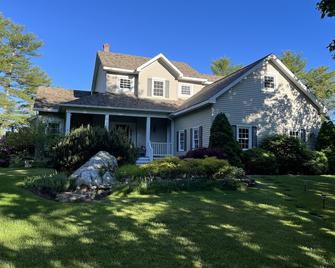 Beautiful Maine Views! Comfort of home! Exciting Adventures! - Bath - Bathroom