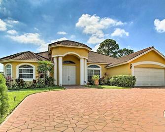 Spacious Port St Lucie Home Near Pga Village! - Port St. Lucie - Building