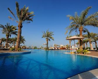 Al Bander Hotel & Resort - Sitrah - Piscina