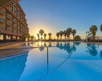 The Views Oasis - Family Friendly - Caniço - Piscine