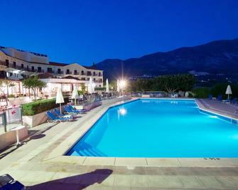 Karavados Beach Hotel - Karavados - Pool