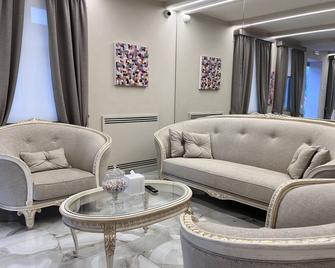 Villa Nonna Cicci Boutique hotel - spa - Cisterna d'Asti - Living room
