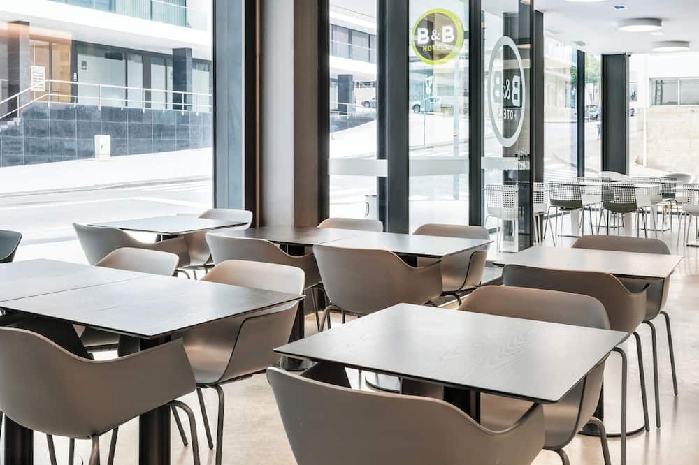 B&B Hotel Santo Tirso - Santo Tirso - Restaurant