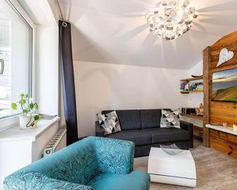 Mountain Love Appartements - by myNests - Aich - Wohnzimmer
