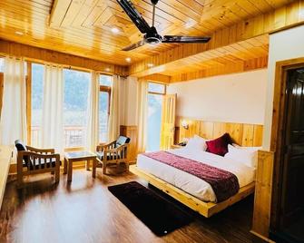 Hotel Sakura Palace - Manali