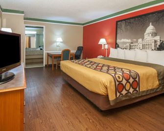 Super 8 Little Rock / Otter Creek - ליטל רוק - חדר שינה