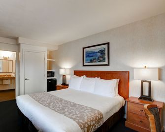 Newport Channel Inn - Newport Beach