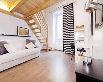 Maximus - Rome - Living room