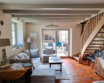 Cosy gîte near town center - Brioude - Living room